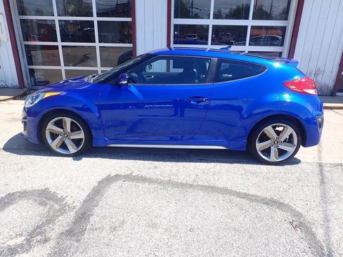 Used 2013 Hyundai Veloster Turbo FWD image 12