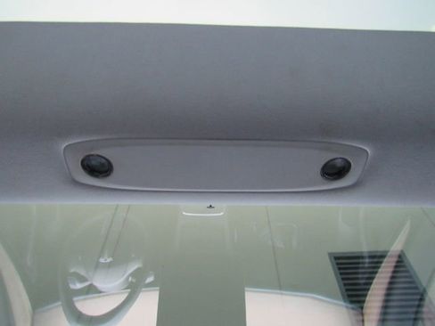 Used 2022 Tesla Model 3 Standard Range image 32