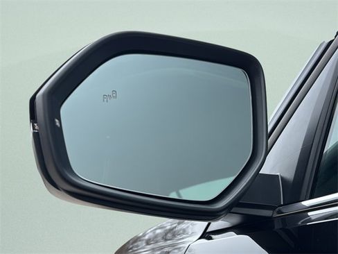 Used 2021 Volkswagen Atlas SE w/ Towing Package image 8