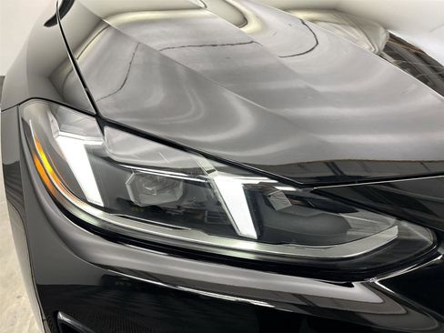 Used 2025 BMW i4 xDrive40i w/ Parking Assistance Package image 18