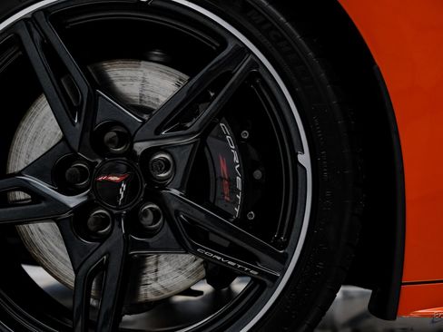 Used 2021 Chevrolet Corvette Stingray Premium Conv w/ Z51 Performance Package image 94