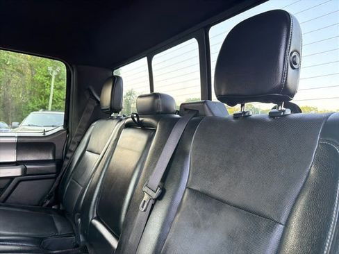 Used 2015 Ford F150 Lariat w/ Equipment Group 502A Luxury AWD/4WD image 18