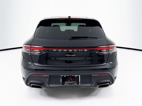 Used 2025 Porsche Macan image 10