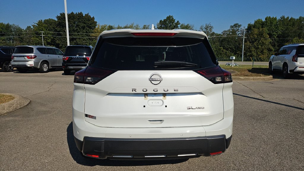 Certified 2026 Nissan Rogue SL AWD/4WD image 16