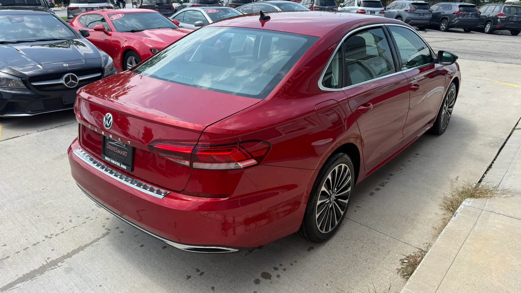 Used 2022 Volkswagen Passat 2.0T FWD image 3