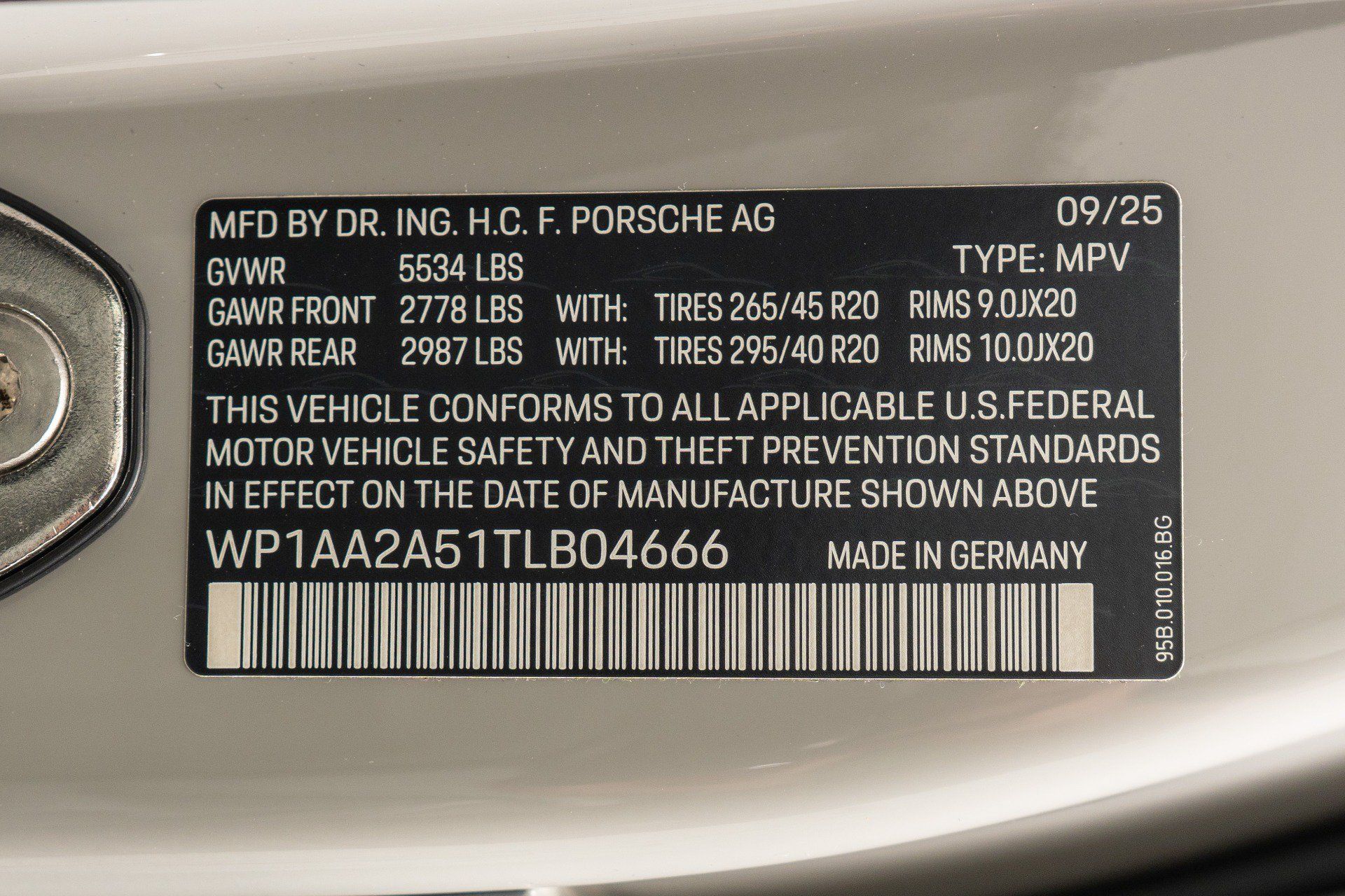Used 2026 Porsche Macan AWD/4WD image 20