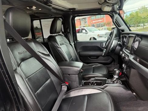 Used 2023 Jeep Wrangler Unlimited Sahara AWD/4WD image 29