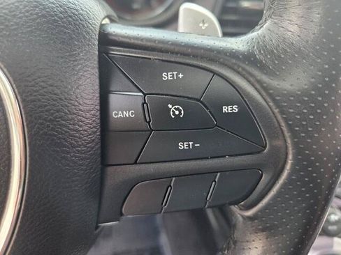 Used 2018 Dodge Challenger R/T Scat Pack RWD image 13