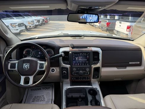 Used 2018 RAM 2500 Laramie w/ Convenience Group AWD/4WD image 17