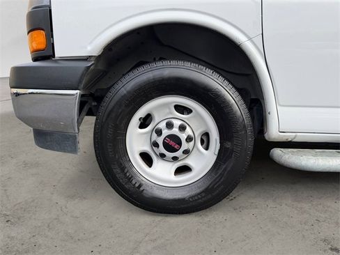 Used 2024 GMC Savana 2500 w/ Driver Convenience Package image 14