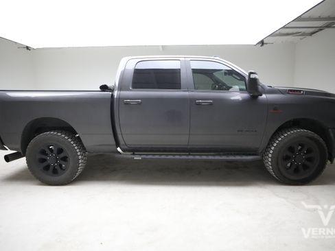 Used 2023 RAM 3500 Big Horn w/ Night Edition AWD/4WD image 5
