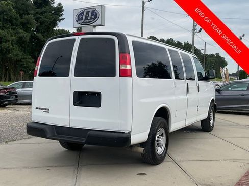 Used 2015 Chevrolet Express 2500 LS image 7