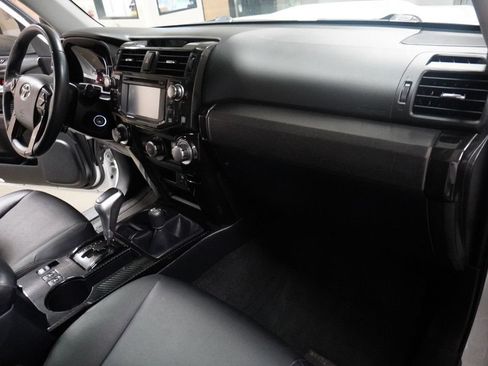 Used 2019 Toyota 4Runner TRD Off-Road Premium AWD/4WD image 15