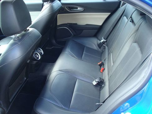 Used 2019 Alfa Romeo Giulia Ti image 13