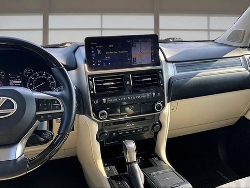 Used 2022 Lexus GX 460 Premium w/ Premium Package AWD/4WD image 6