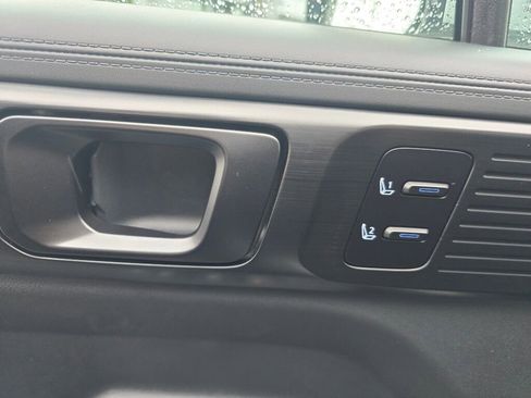 Used 2025 Hyundai Santa Fe Calligraphy image 22