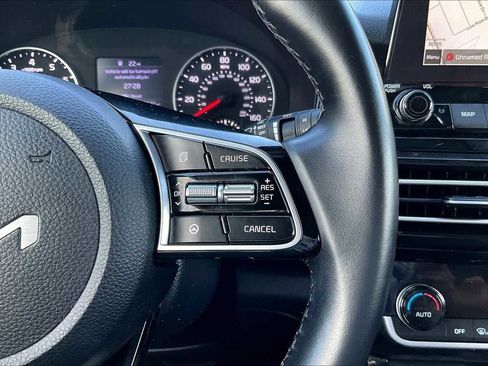 Certified 2022 Kia Seltos EX image 24