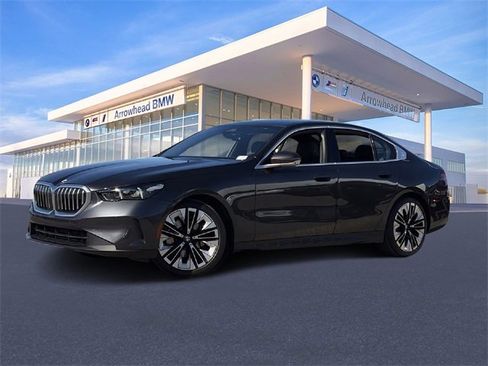Certified 2025 BMW 530i xDrive w/ Premium Package image 35