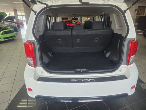 Used 2014 Scion xB image 25