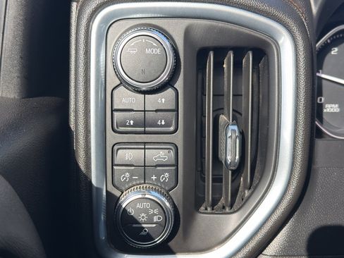 Used 2022 GMC Sierra 2500 AT4 AWD/4WD image 7