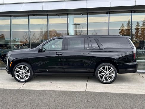 New 2026 Cadillac Escalade ESV Sport image 2