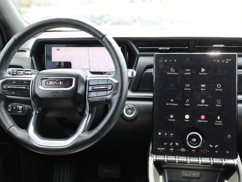 Used 2025 GMC Terrain Elevation AWD/4WD image 21