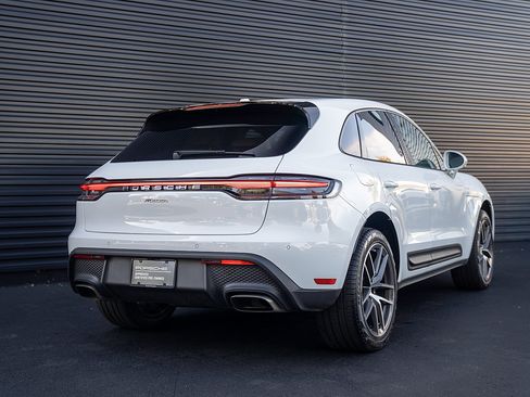Used 2026 Porsche Macan AWD/4WD image 28