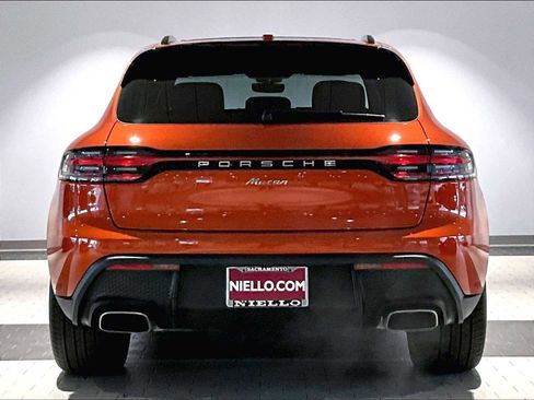 Used 2025 Porsche Macan image 9