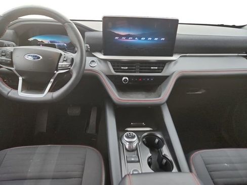 Certified 2025 Ford Explorer ST-Line AWD/4WD image 12