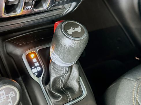 Used 2024 Jeep Wrangler Sahara w/ Safety Group image 23