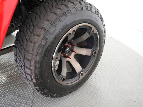 Used 2015 Jeep Wrangler Unlimited Rubicon w/ Connectivity Group image 52