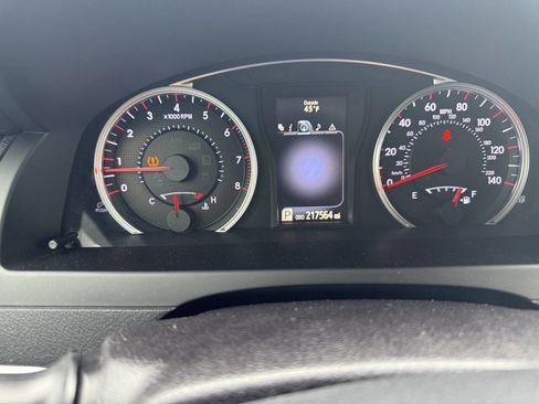 Used 2015 Toyota Camry XSE image 18