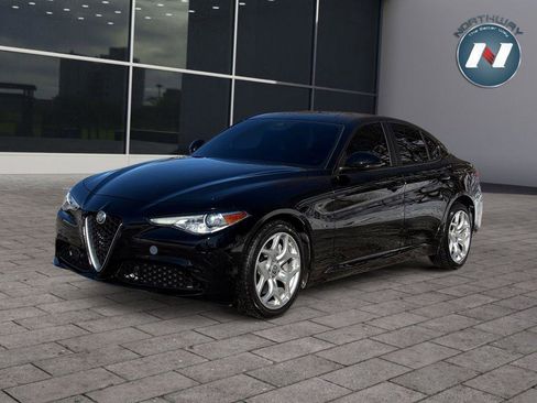 Used 2020 Alfa Romeo Giulia Ti image 1
