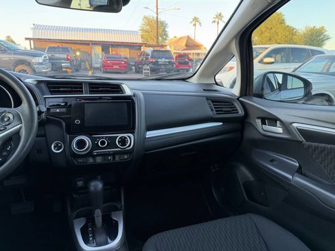 Used 2019 Honda Fit EX image 31