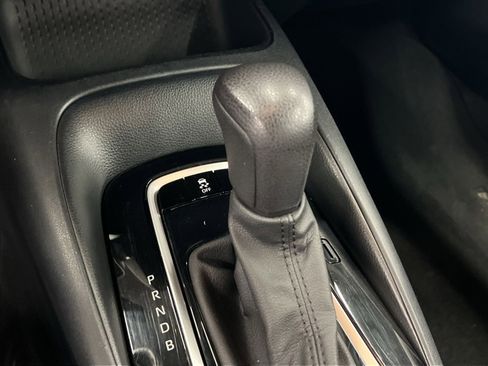 Used 2022 Toyota Corolla LE w/ Carpet Mat Package (TMS) FWD image 17