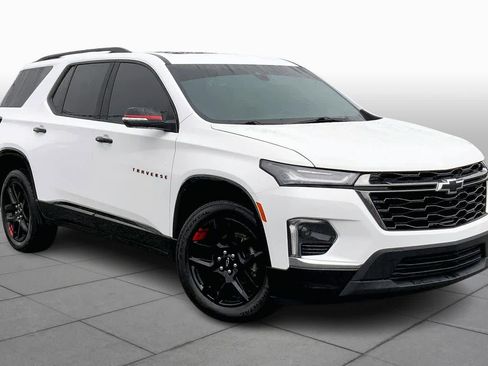 Used 2023 Chevrolet Traverse Premier w/ Redline Edition image 3