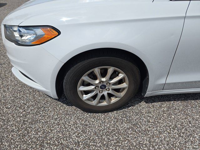 Used 2018 Ford Fusion S FWD image 7
