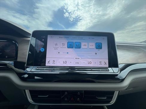 New 2026 Volkswagen Atlas SE AWD/4WD image 18