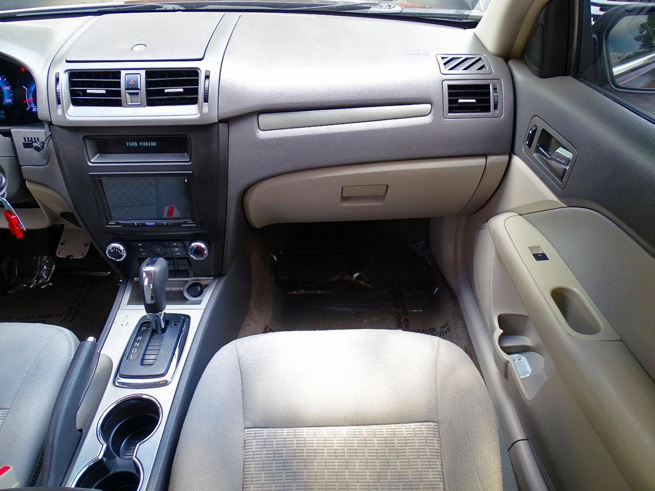 Used 2011 Ford Fusion SE FWD image 29