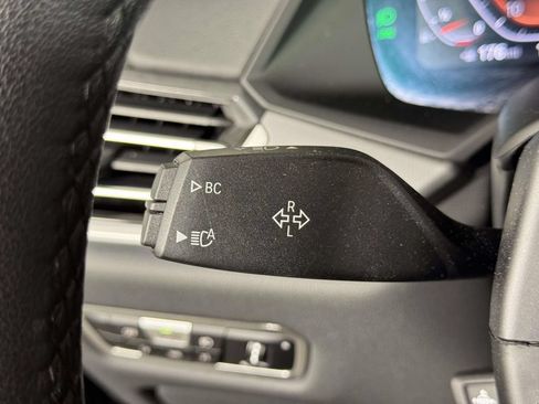 Used 2022 BMW X5 xDrive40i w/ Premium Package AWD/4WD image 21