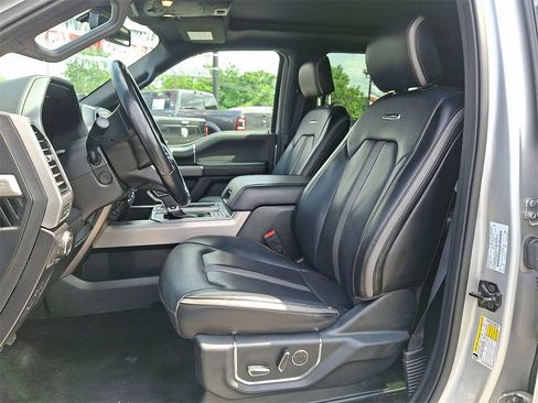 Used 2018 Ford F150 Platinum w/ Equipment Group 701A Luxury image 15