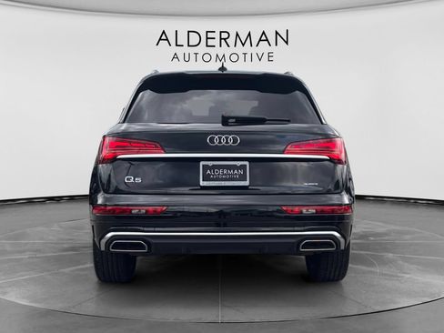 Used 2023 Audi Q5 2.0T Premium w/ Convenience Package AWD/4WD image 4