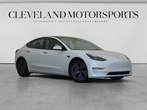 Used 2023 Tesla Model 3 Standard Range RWD image 2