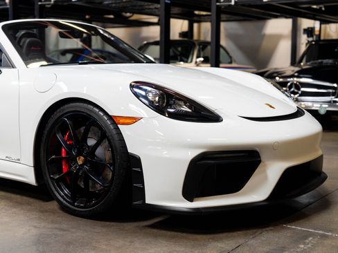 Used 2021 Porsche 718 Boxster Spyder image 23