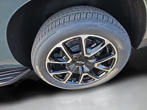 New 2026 Chevrolet Suburban RST w/ RST Capability Package image 16