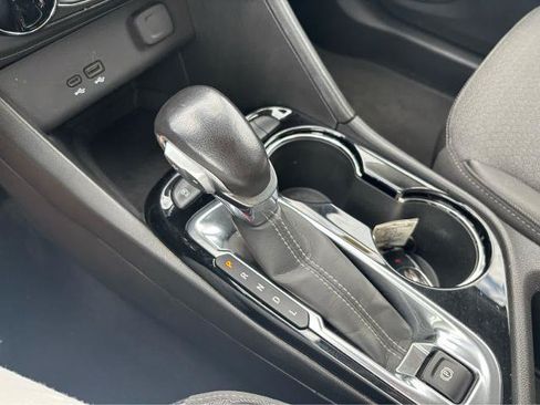 Used 2024 Buick Encore GX Preferred FWD image 24