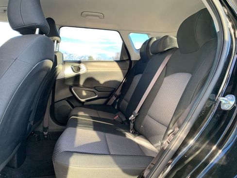 Used 2025 Kia Soul LX w/ LX Technology Package image 23