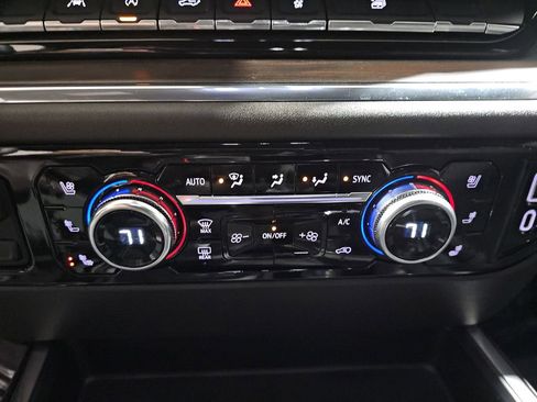 Used 2023 GMC Sierra 1500 SLT w/ SLT Convenience Package image 25