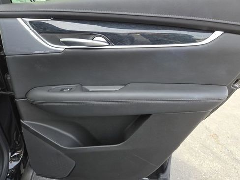 Used 2025 Cadillac XT5 Premium Luxury AWD/4WD image 31
