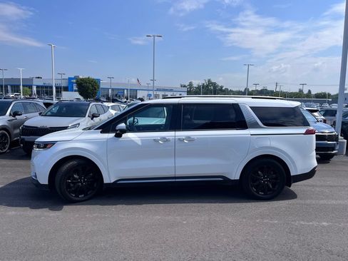 Certified 2024 Kia Carnival SX Prestige FWD image 10